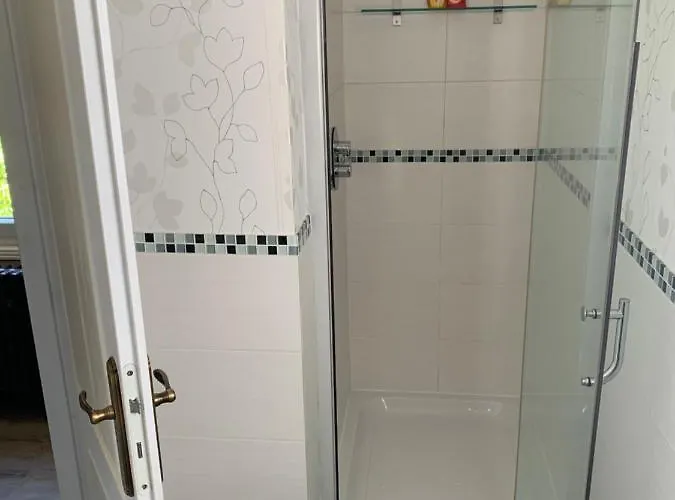 Le Pontet فندق مبيت وإفطار