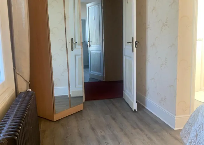 Le Pontet فندق مبيت وإفطار