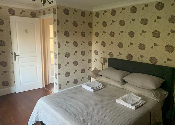 Le Pontet فندق مبيت وإفطار