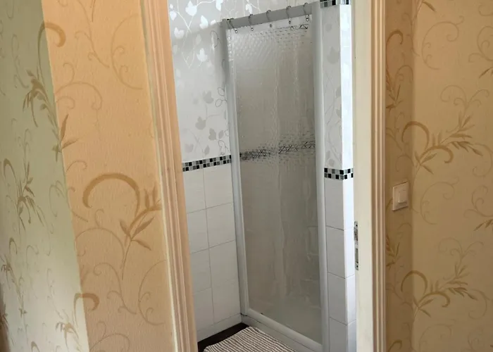 Le Pontet فندق مبيت وإفطار