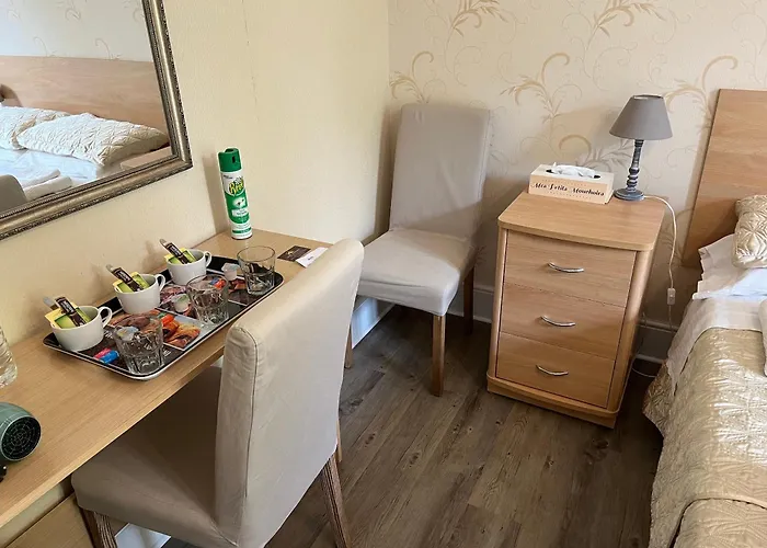 Le Pontet فندق مبيت وإفطار *