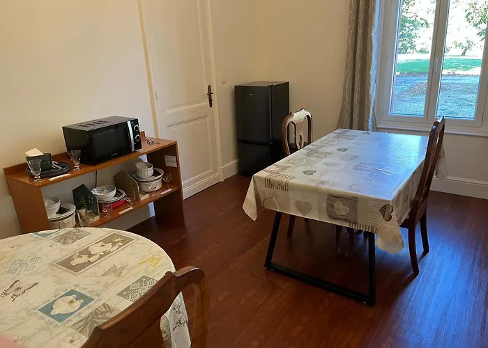 Le Pontet فندق مبيت وإفطار *